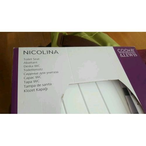 Nicolina toilet seat