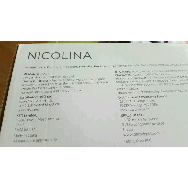 Nicolina toilet seat