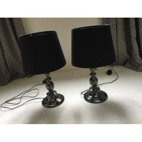 2 lamps