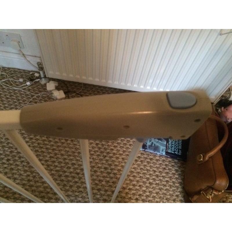 Stair gate x 2 (Lindam)