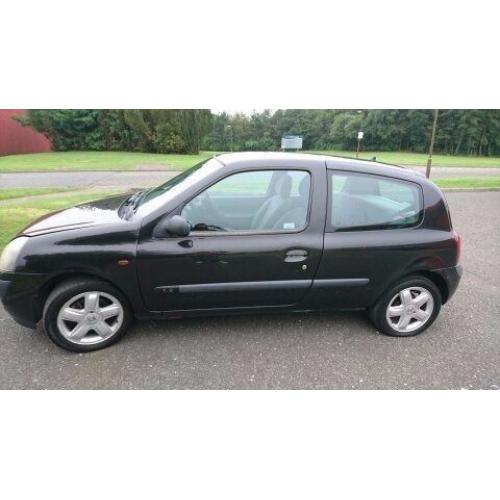 02 Renault Clio 1.2 Mot till end June 2017