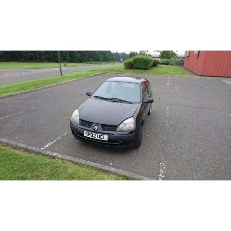 02 Renault Clio 1.2 Mot till end June 2017