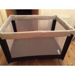 Travel cot/ playpen