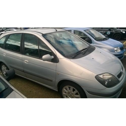 Renault Scenic 6 months MOT
