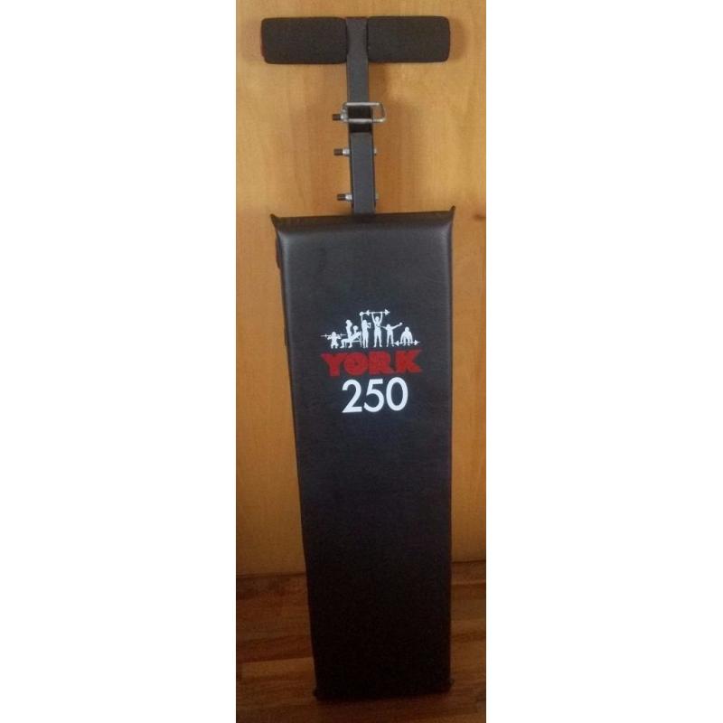 YORK 250 SIT UP BENCH GREAT CONDITION