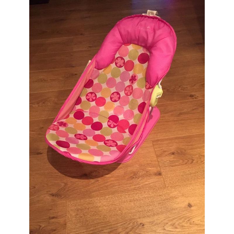 Baby girl bath seat