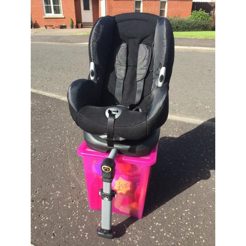 Maxi-Cosi PrioriFix Car Seat / Black Reflection
