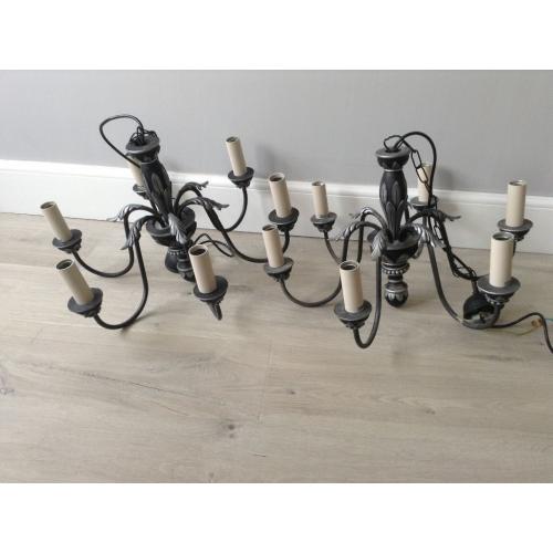 2 Large Ceilling lights