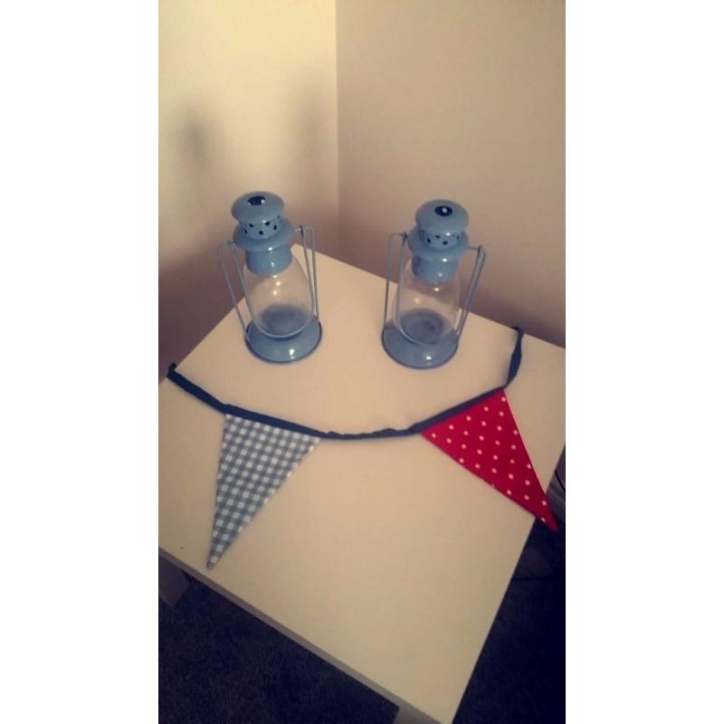 2 x Vintage style Lanterns