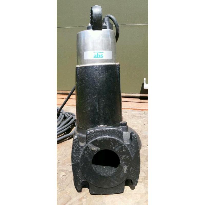 GRUNDFOS SEWAGE PUMP SEG.40.15