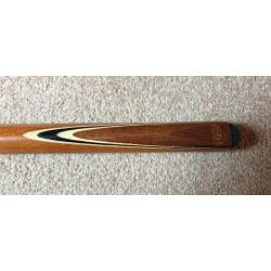 Three-piece snooker cue and carry case for sale