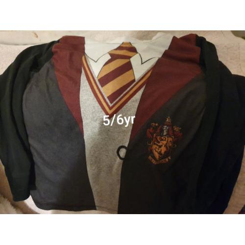 Children mixing clothes bundle