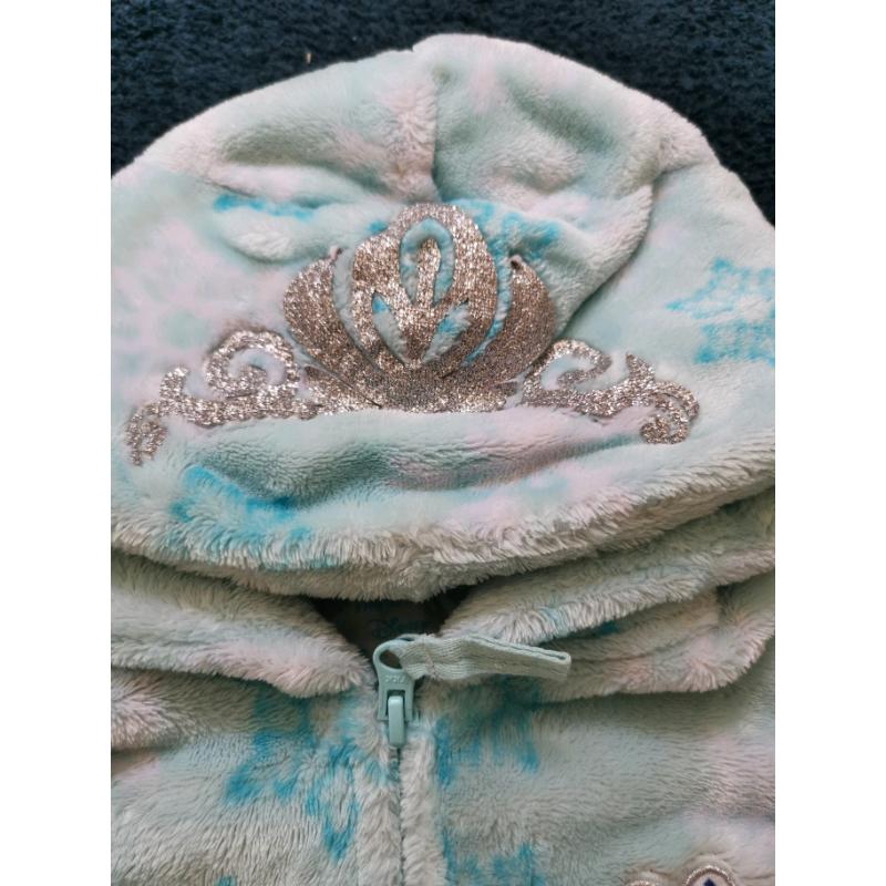 Age 6-7 Elsa/Frozen onesie