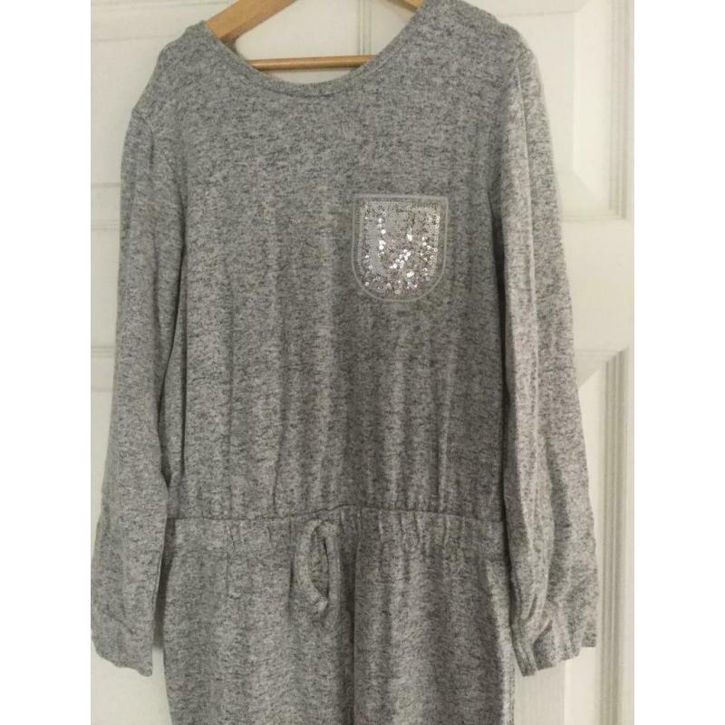 Girls lounge suit