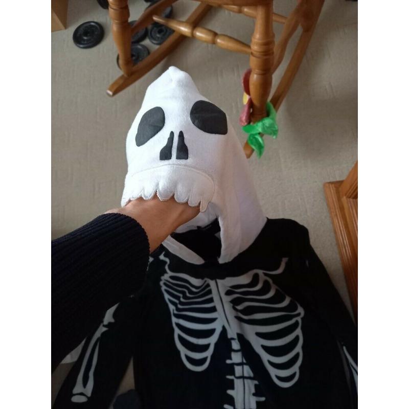 Large skelleton onesy (adult)