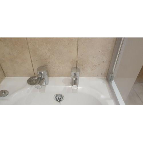 Bathroom suite and towell radiator.