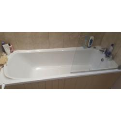 Bathroom suite and towell radiator.