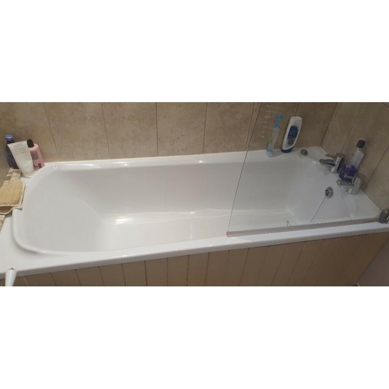 Bathroom suite and towell radiator.