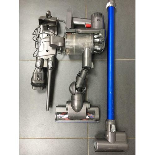 Dyson DC44 working