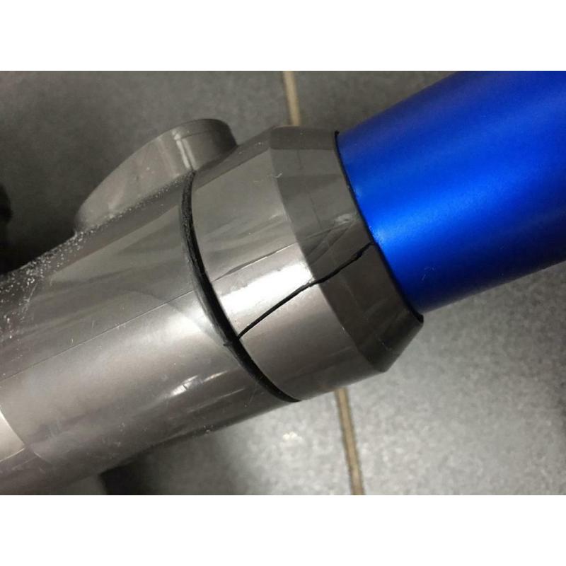 Dyson DC44 working
