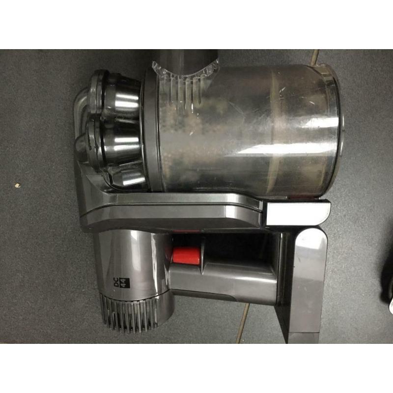 Dyson DC44 working