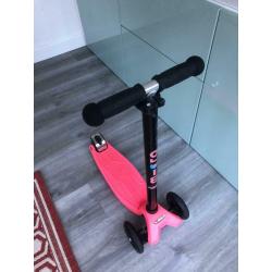 Maxi Micro Classic Scooter