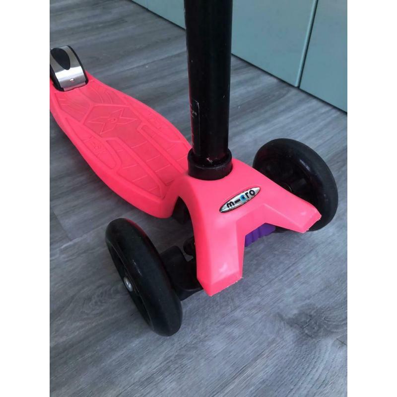 Maxi Micro Classic Scooter