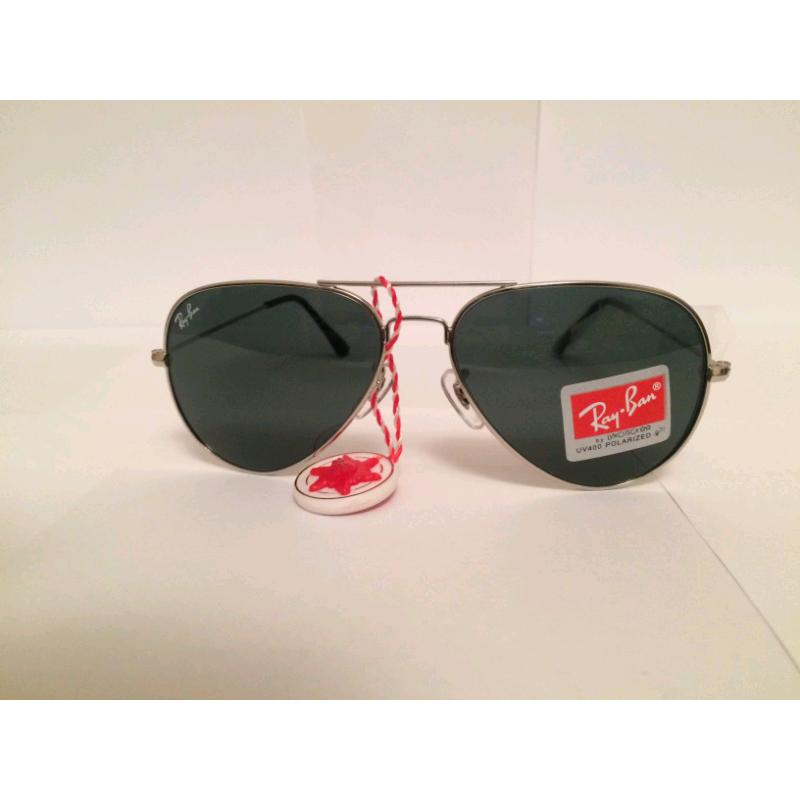 RayBan Aviator Sunglasses RB3025 (silver frame/dark grey lens)