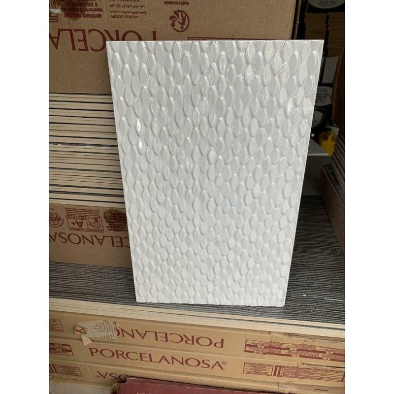 Porcelanosa wall tiles