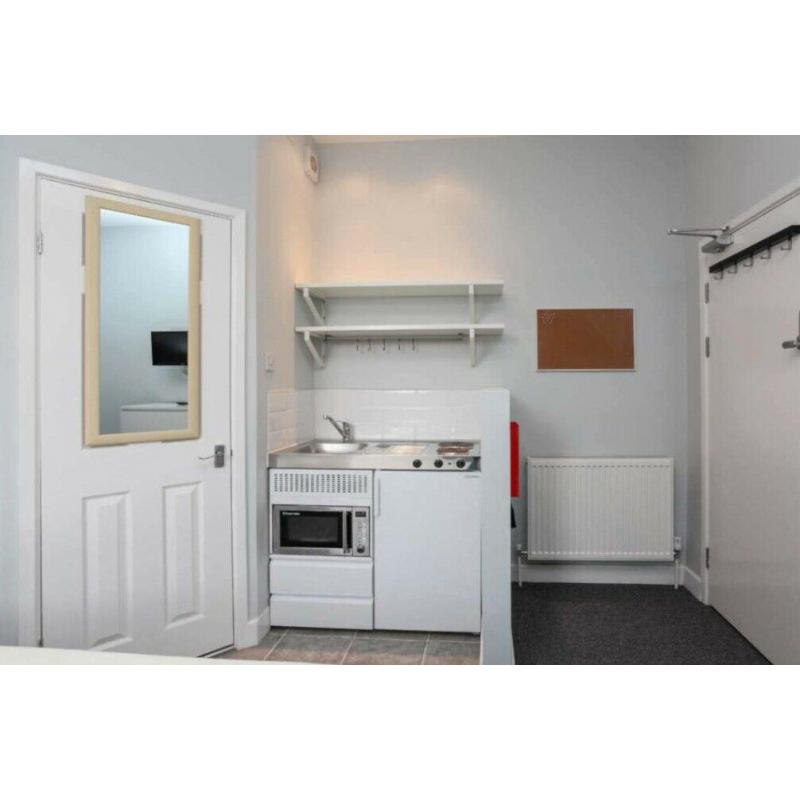 Birmingham - Fully Tenanted and Income Producing 6 Bed Terraced House - Click for more info