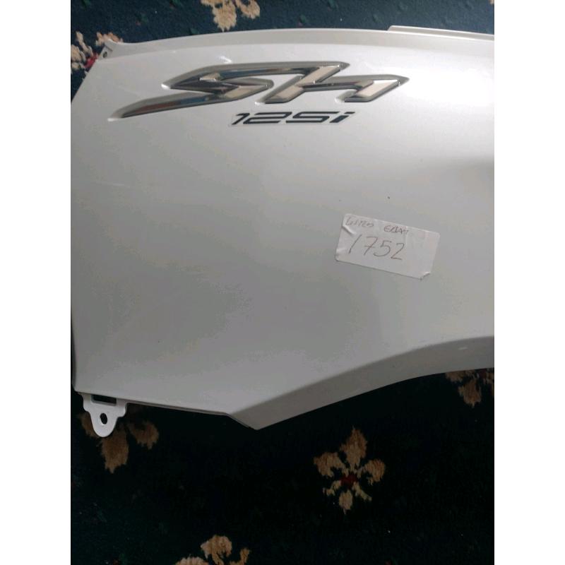 Honda sh 125cc left side panel