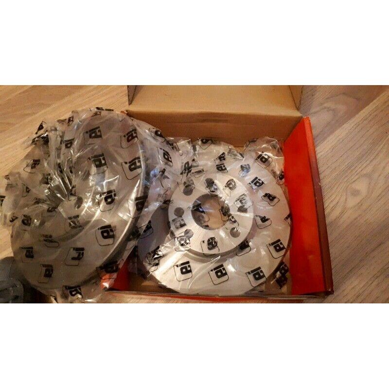 Corsa c Sri 2001/2006 brake discs and pads for sale. Corsa c. Astra g - ?35.