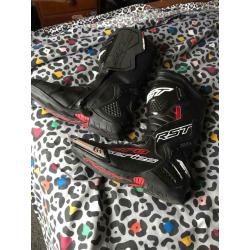 RST MOTORCYCLE BOOTS