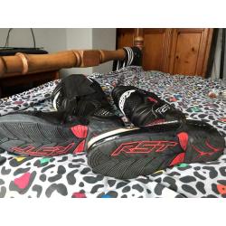 RST MOTORCYCLE BOOTS