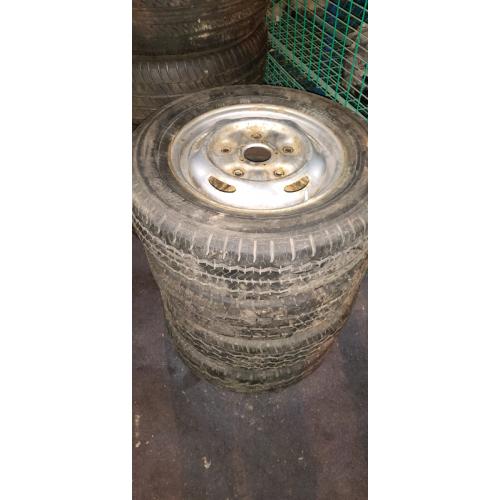 Transit 15" wheels 195/70/15c tyres on them all good will split
