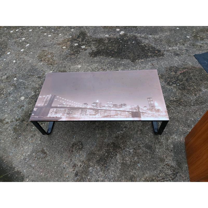 New York themed tempered glass top coffee table
