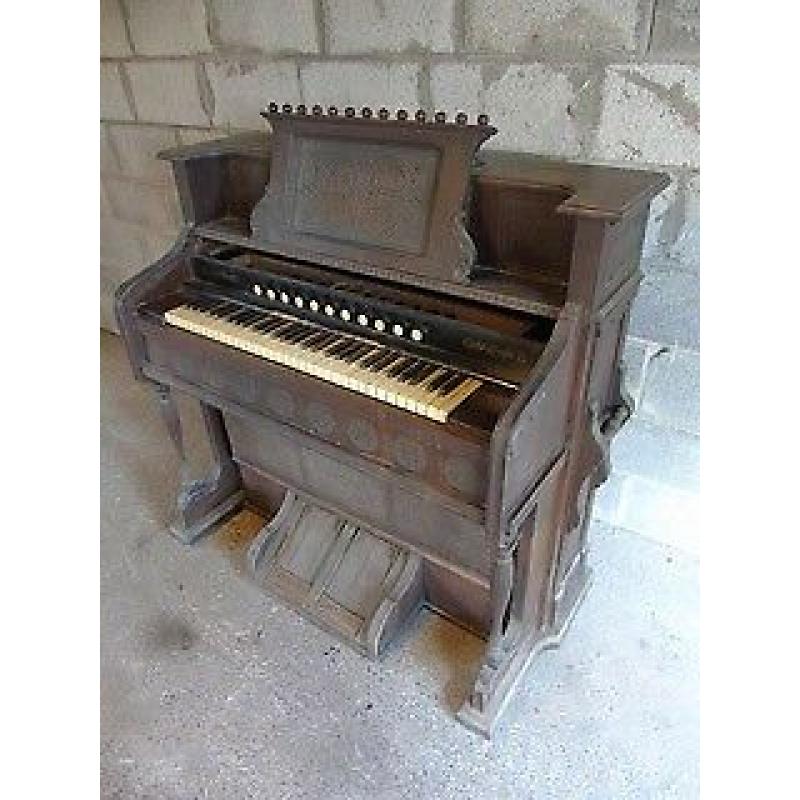 Bell Organ Company Canada Pump organ