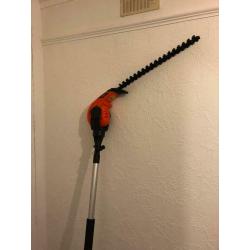 Electric long standing hedge clippers