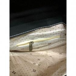 I knew Michael cause bag selling for ?8 or make me an offer needs to go today