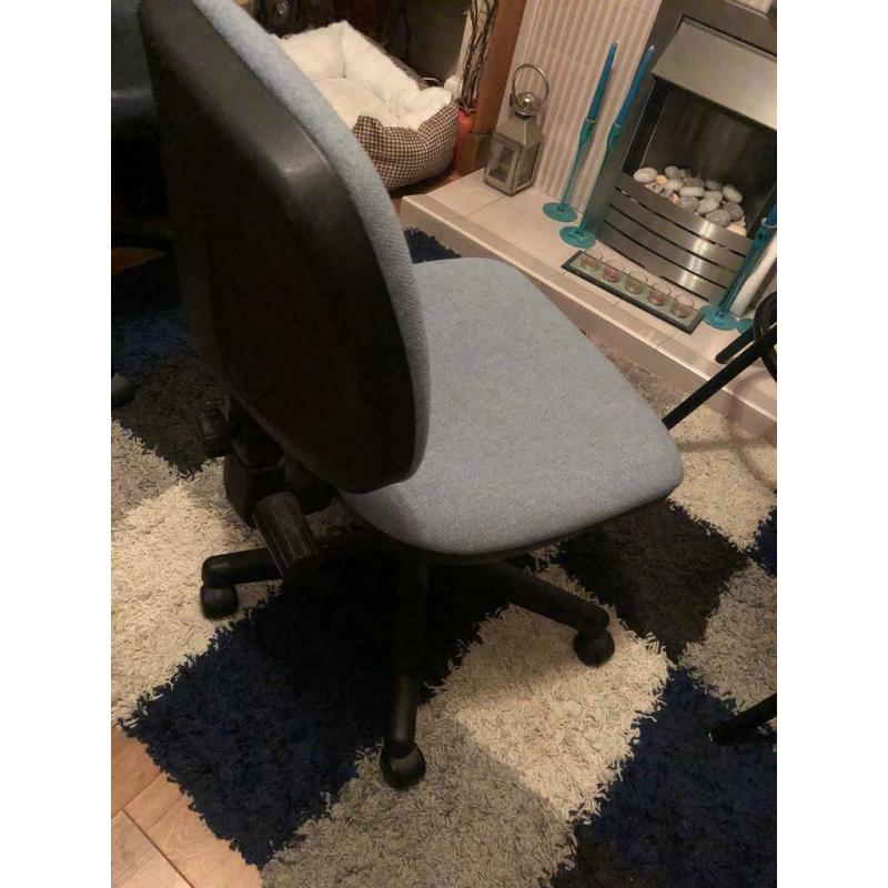 Light blue computer chair