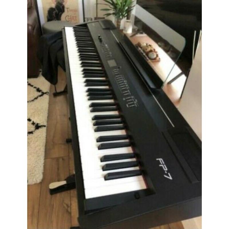 Roland FP-7 Digital Piano