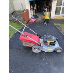 Mountfield / Honda petrol 21 inch blade self propelled mower