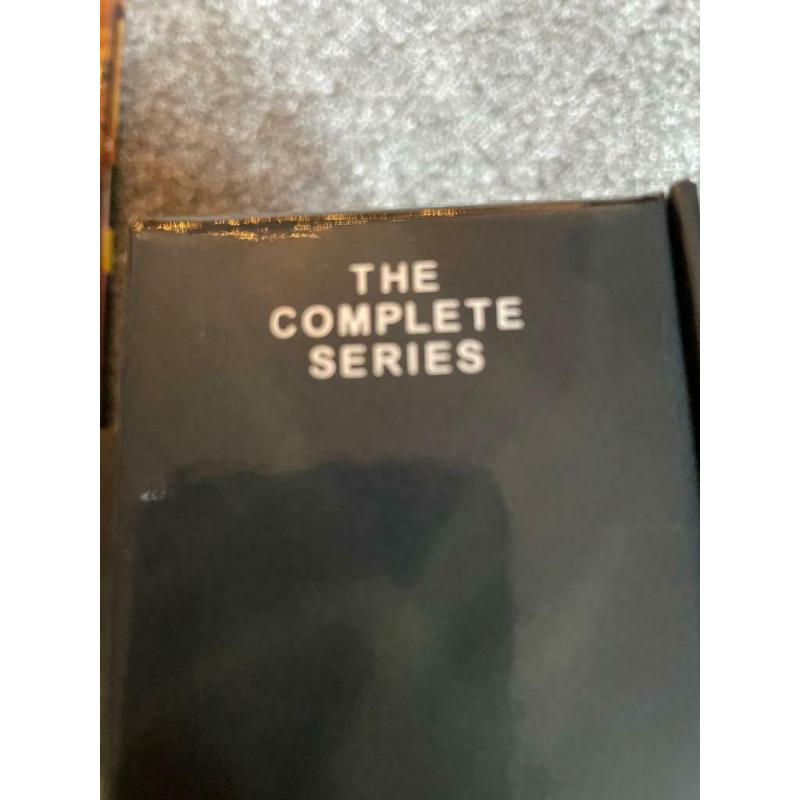 Breaking Bad (The Complete Series) DVD box set