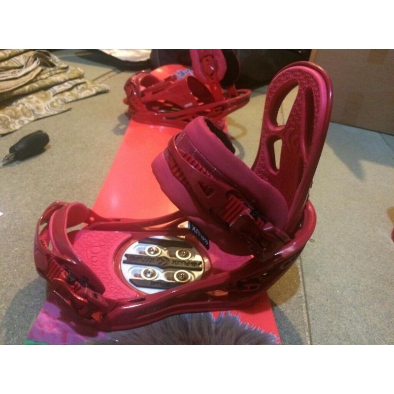 155 Artec Gabe Taylor snow board and bindings, hardly used in great condition
