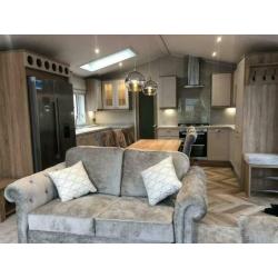 STATIC CARAVAN FOR SALE LYONS WINKUPS TOWYN OPEN CHRISTRMAS NEW YEAR