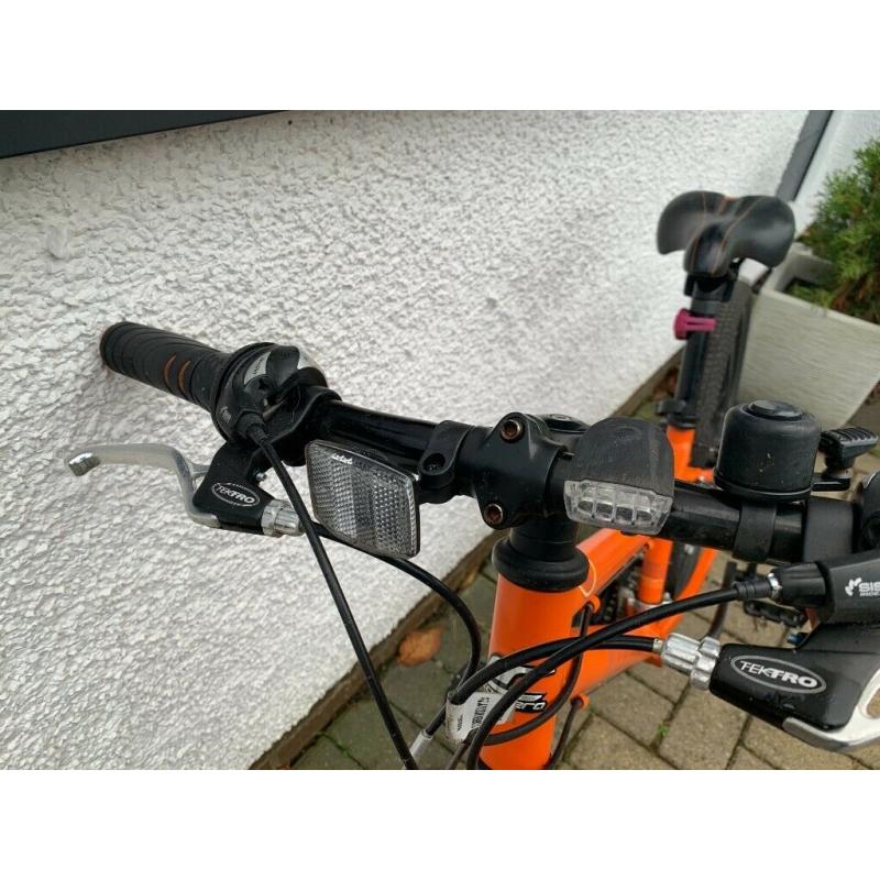 Carrera Abyss Junior Hybrid Bike, 24" wheel, 21 speed inc lights