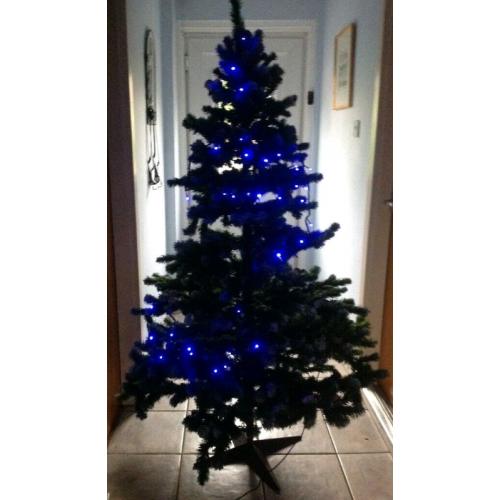 Artificial Christmas Tree 6ft. Frosted Real cones. Metal base 5 piece