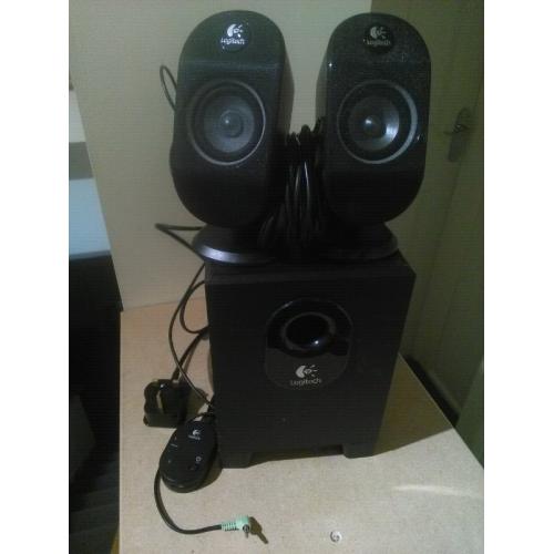 Logitech loud 2.1 speaker set. X210