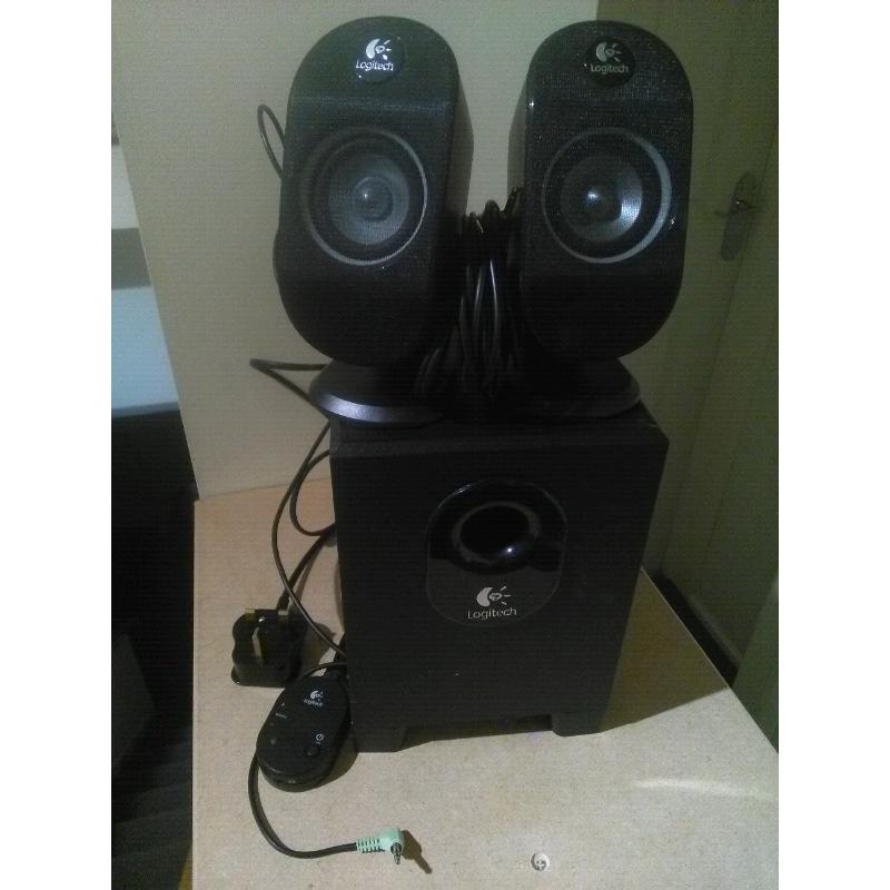 Logitech loud 2.1 speaker set. X210