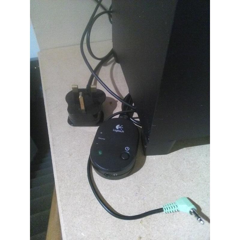 Logitech loud 2.1 speaker set. X210